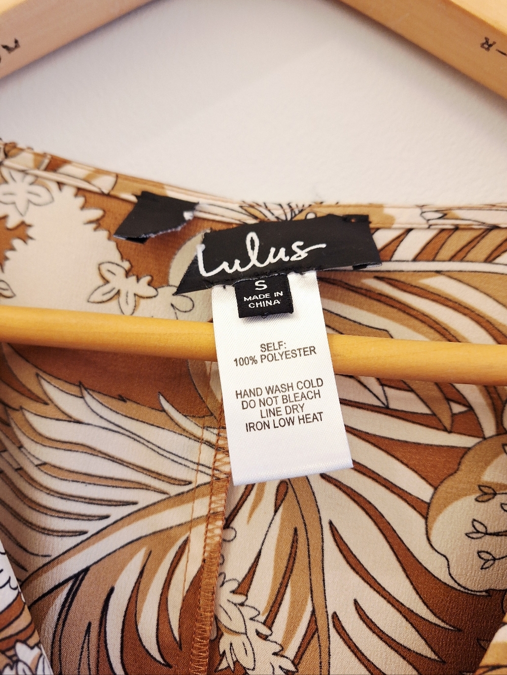 Lulus Take A Holiday Tan Tropical Print Maxi Dress - Small - Picture 7 of 9